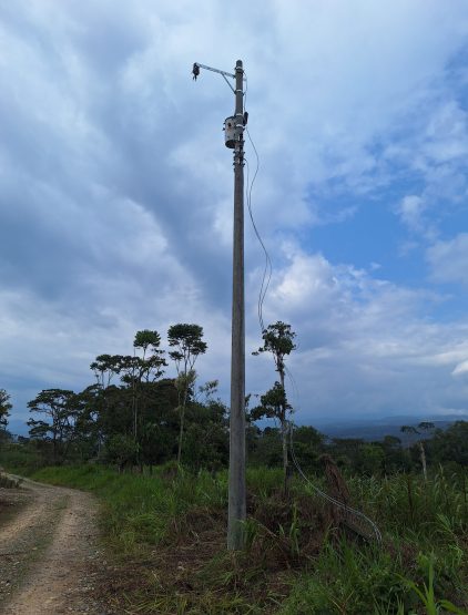 electrificacion-barrio-mina-esperanza-pangui