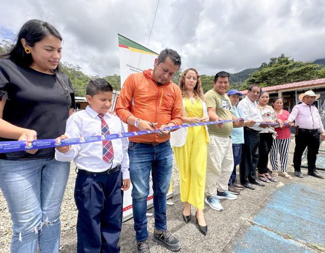 MUNICIPIO CONSTRUYÓ CERRAMIENTO EN ESTABLECIMIENTO EDUCATIVO