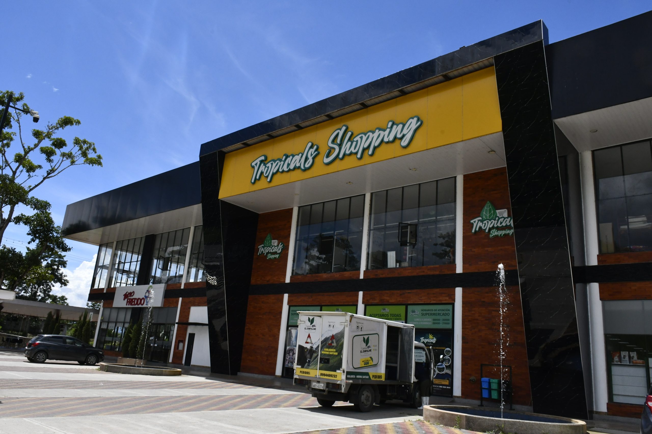 Tropical Shopping